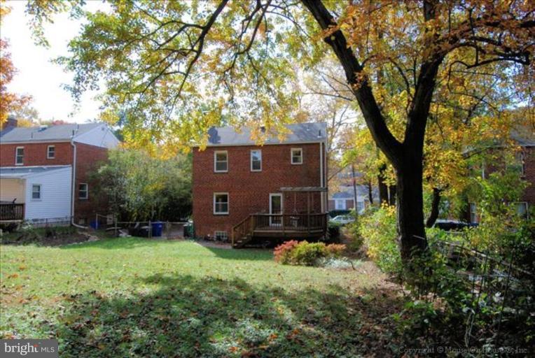 2709 Arcola Avenue Silver Spring, MD 20902 - Photo 13 of 22 Back of home