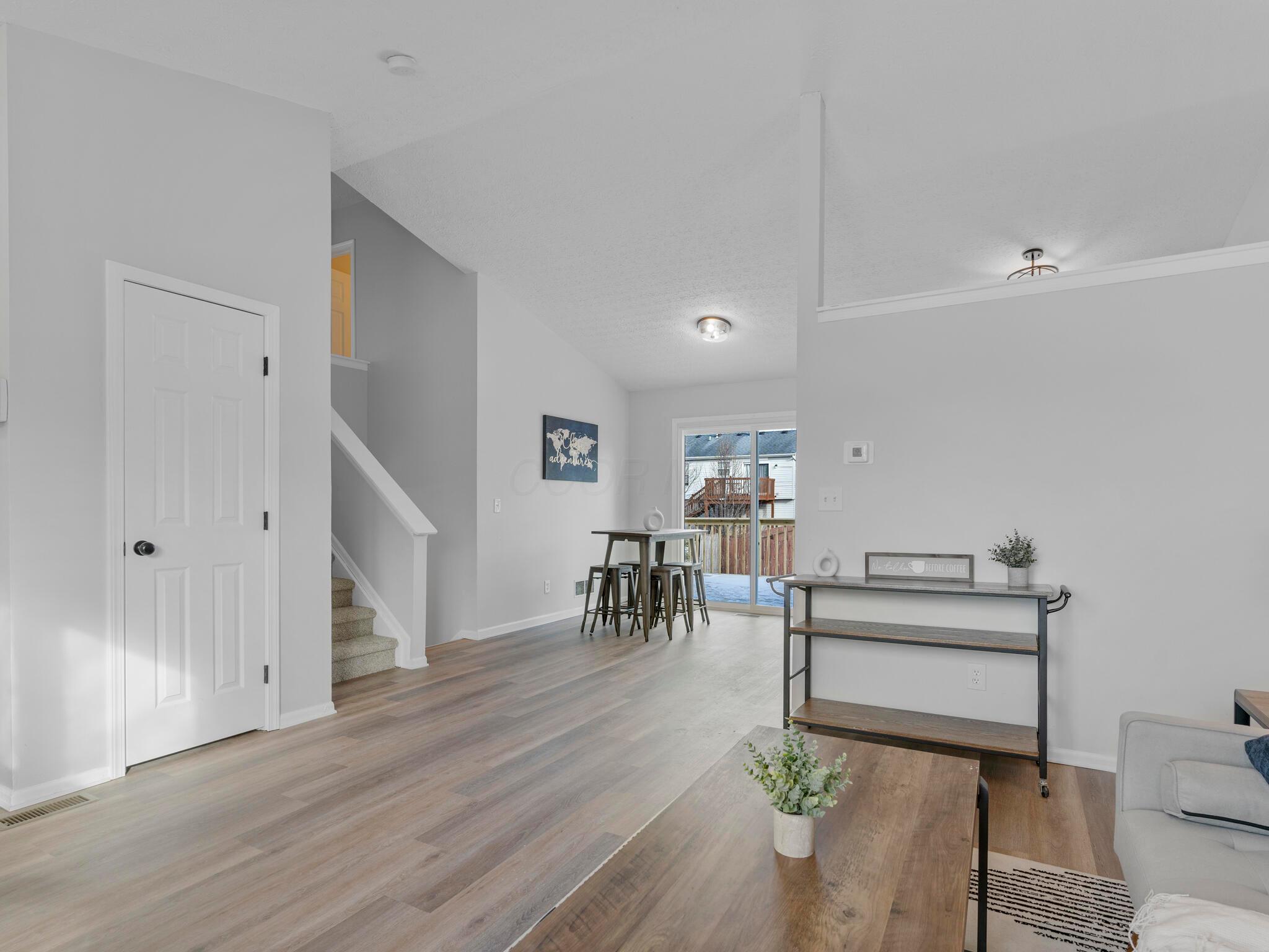 2754 Raphael Drive Columbus, OH 43232 - Photo 6 of 23 CAP09946