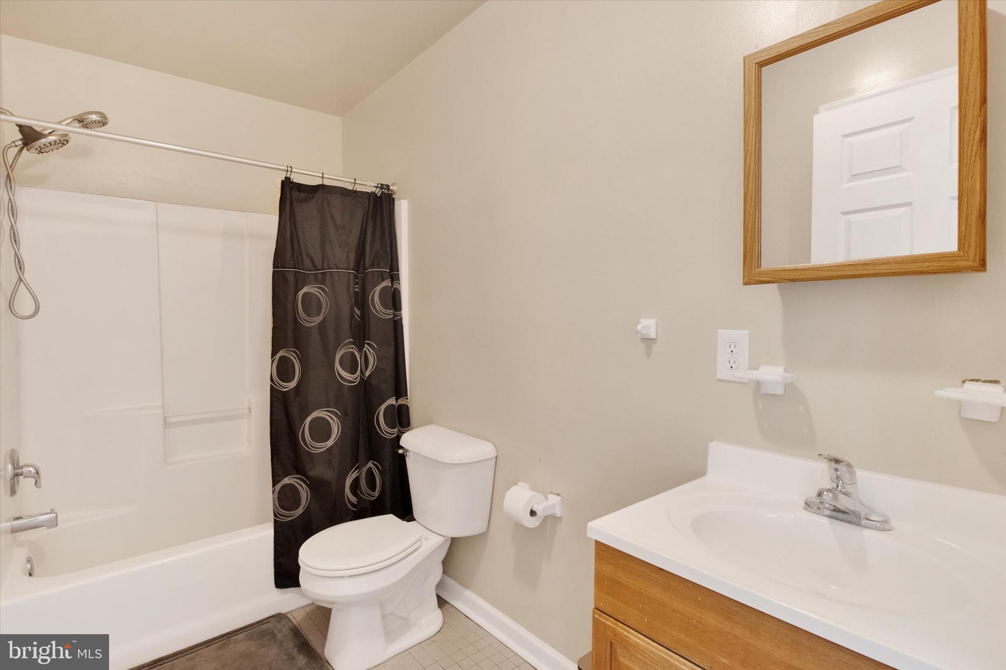 2008 West Union Street Chester, PA 19013 - Photo 19 of 36