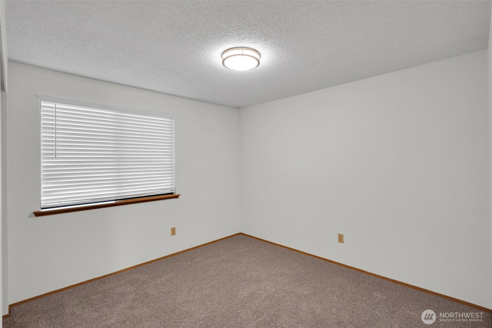 15719 63rd St Court East Sumner, WA 98390 - Photo 12 of 31