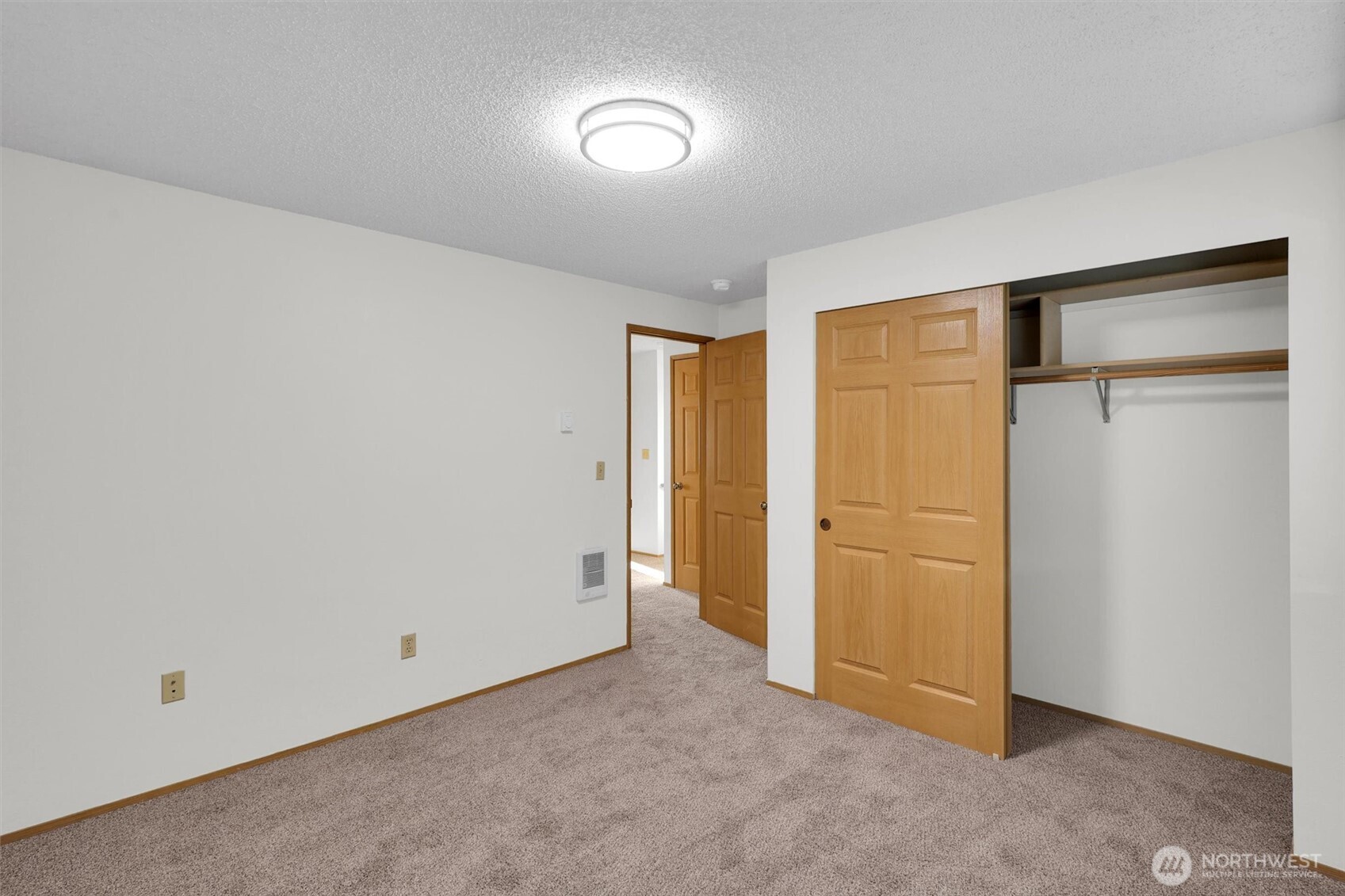 15719 63rd St Court East Sumner, WA 98390 - Photo 13 of 31