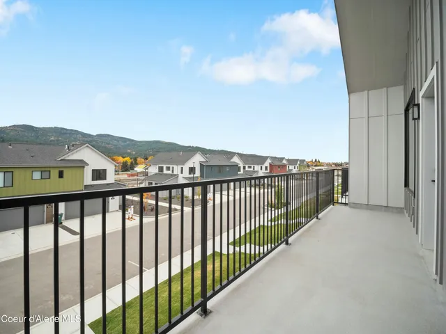 $685,000 | 995 East RR Avenue, Post Falls, ID 83854