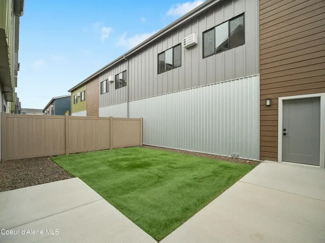 $685,000 | 995 East RR Avenue, Post Falls, ID 83854