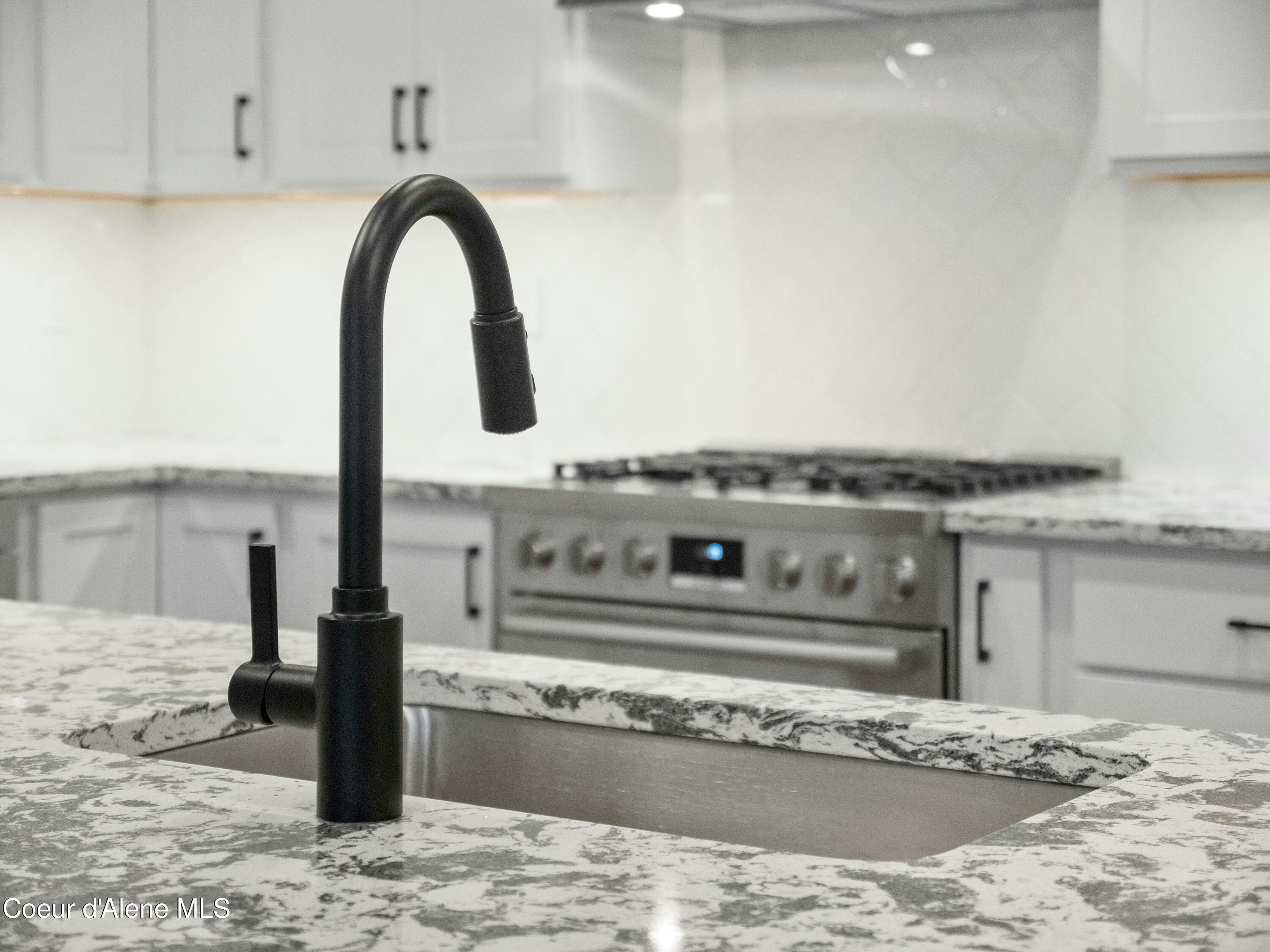 995 East RR Avenue Post Falls, ID 83854 - Photo 7 of 40 tempImaged5AgrP