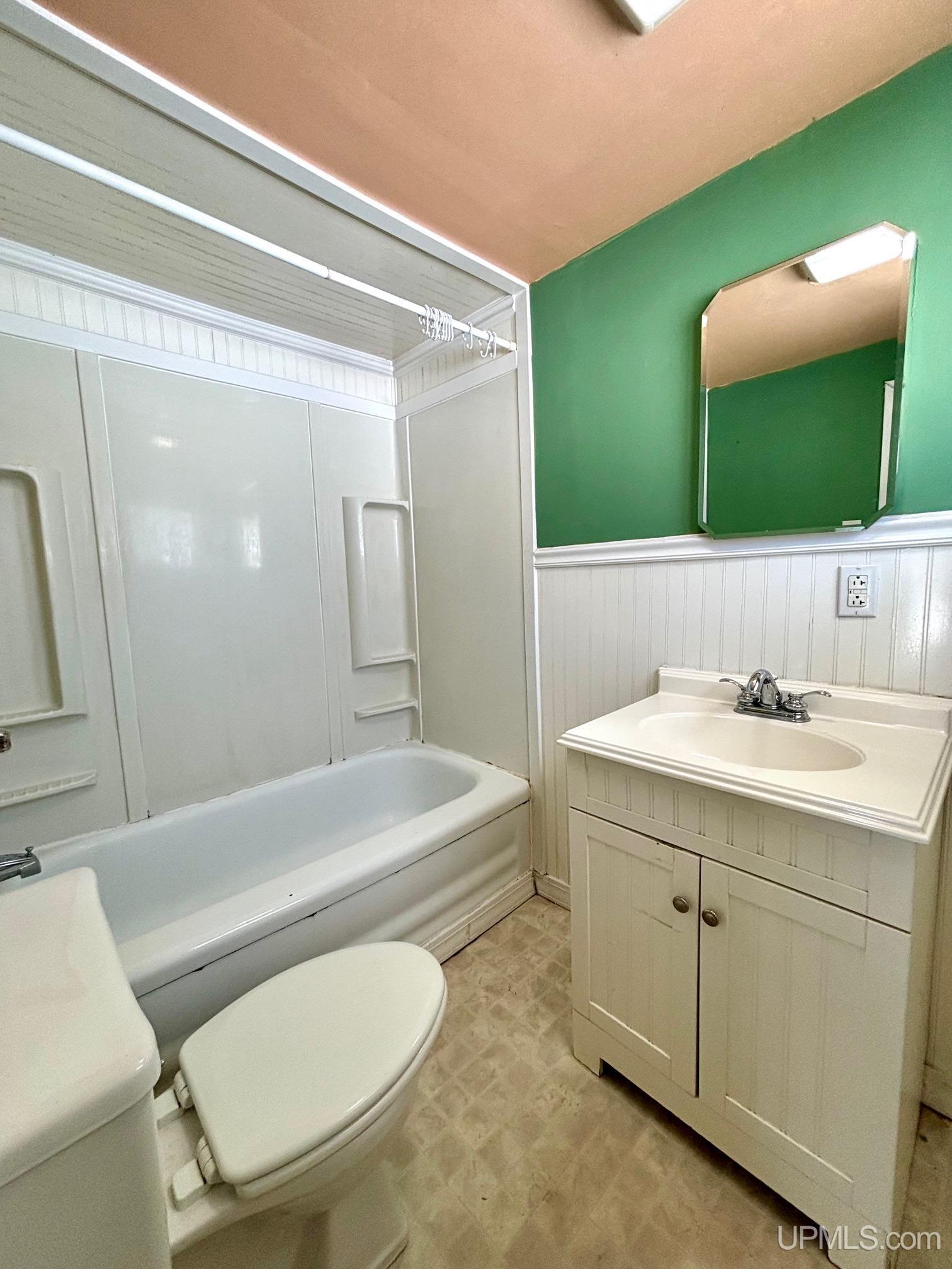 160 North Lilac Street Ishpeming, MI 49849 - Photo 28 of 44