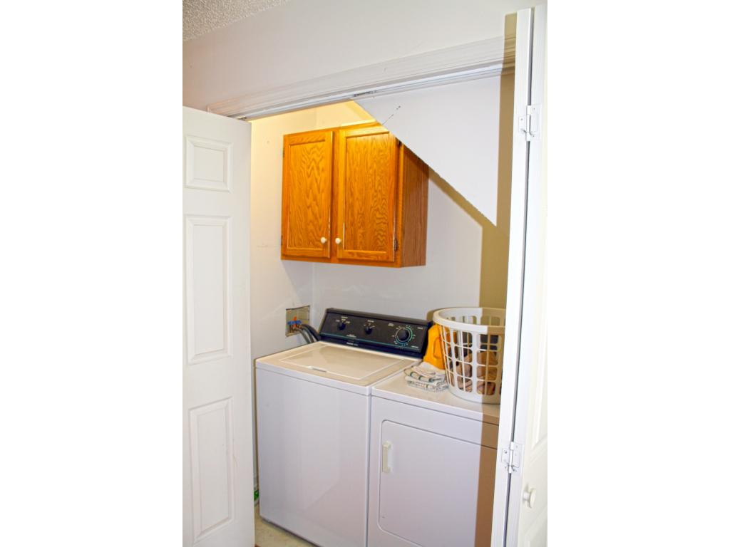 LAUNDRY ON MAIN LEVEL
