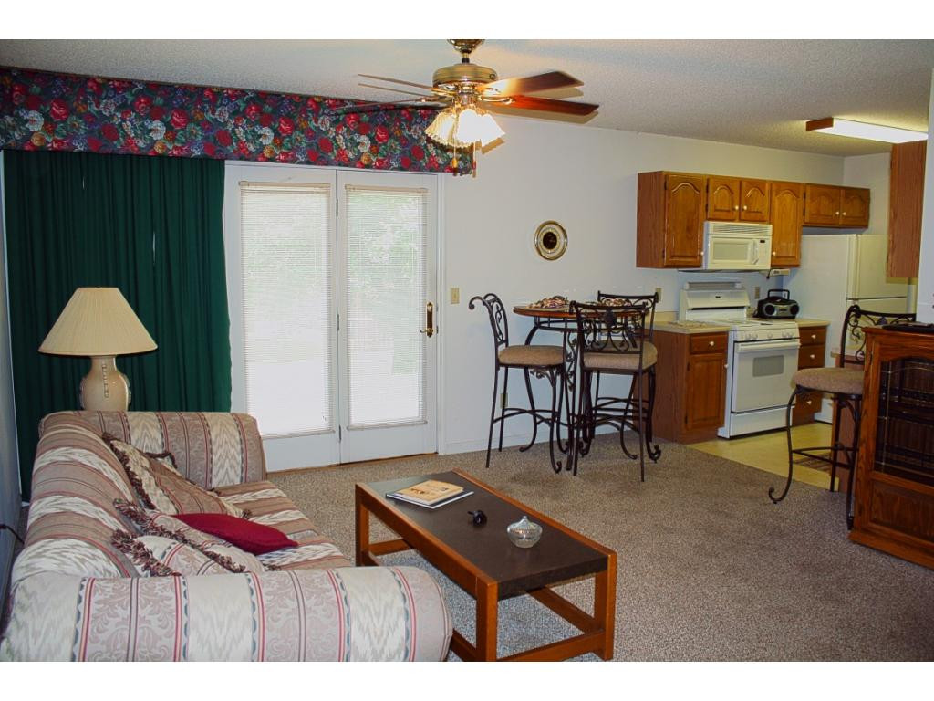 2700 Indian Ridge Road, Unit 37 Johnson City, TN 37604 - Photo 9 of 18 OPEN LIVING AREA