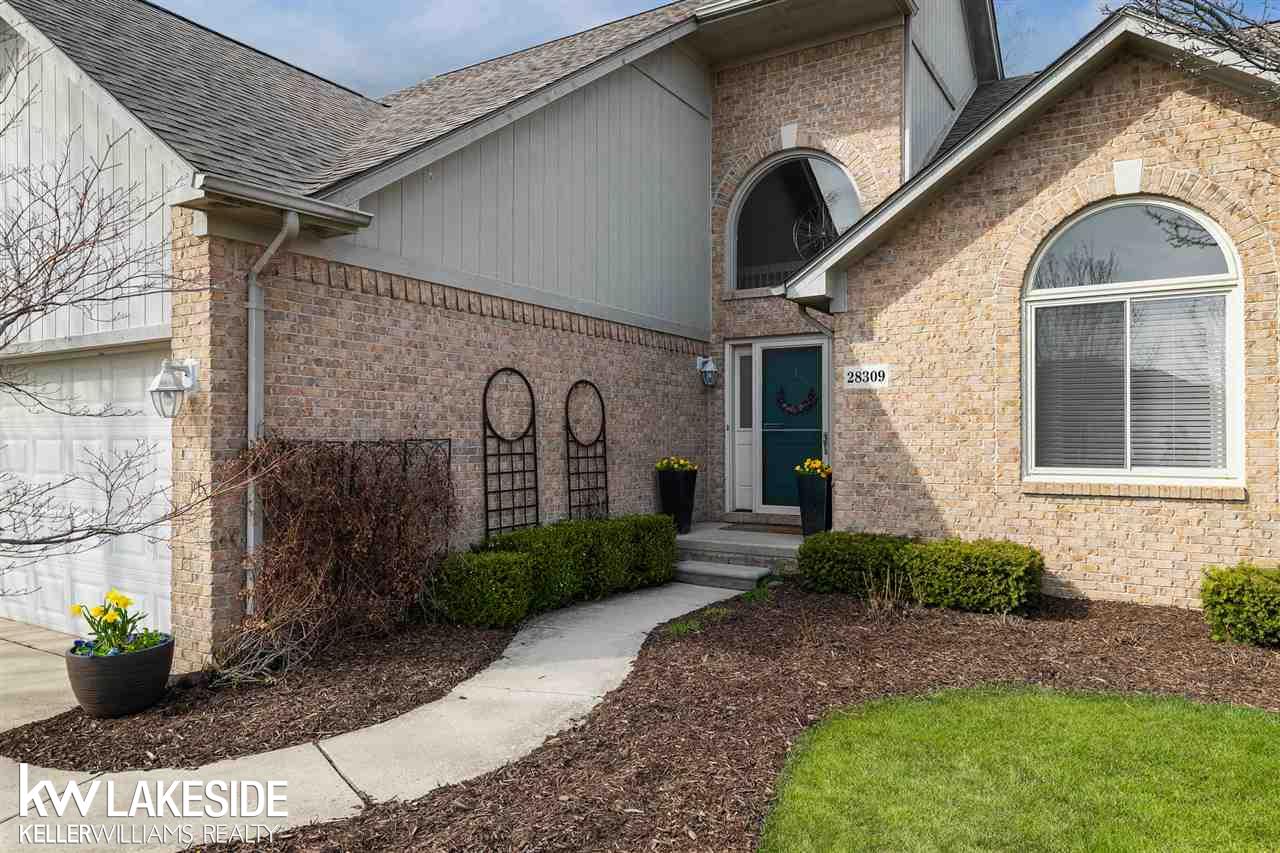 28309 Katie Road Chesterfield, MI 48047 - Photo 3 of 40