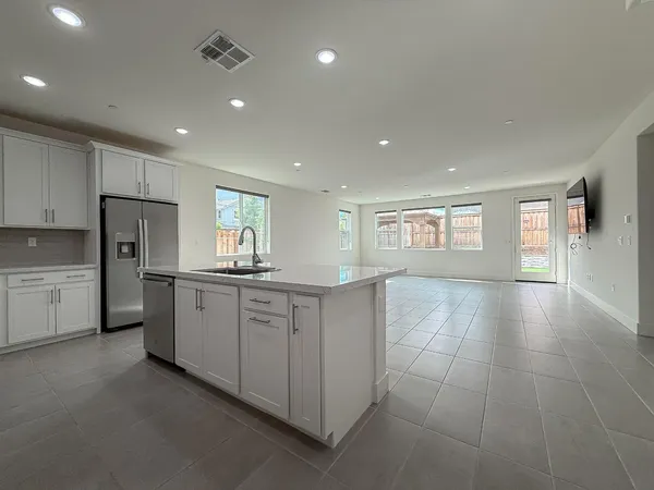 $3,300 | 2665 Luna Avenue, Tracy, CA 95377