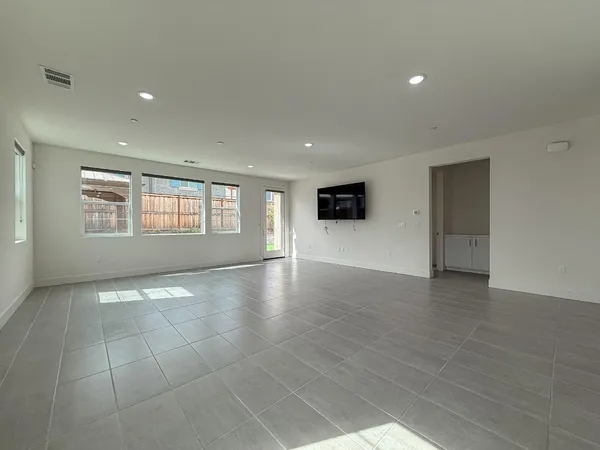 $3,300 | 2665 Luna Avenue, Tracy, CA 95377