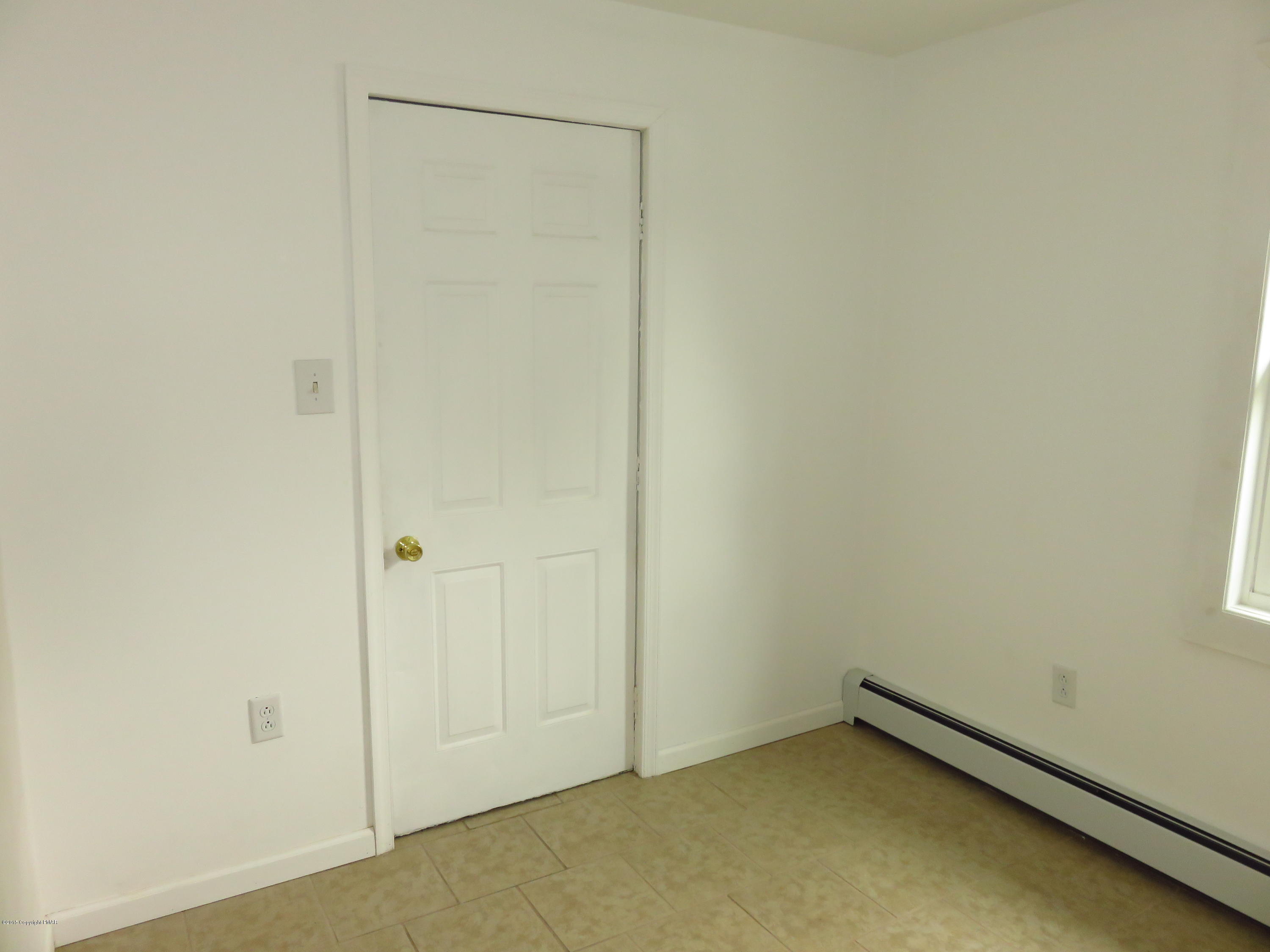4066 Long Run Road Lehighton, PA 18235 - Photo 10 of 18 an empty room with a bench