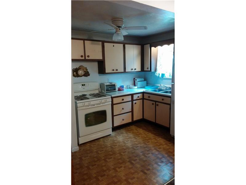 828 Blue Ridge Road Plum, PA 15239 - Photo 8 of 9 Kitchen.
