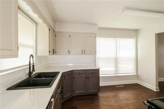 $2,230 | 1611 Southeast 2nd Terrace, Lee's Summit, MO 64063