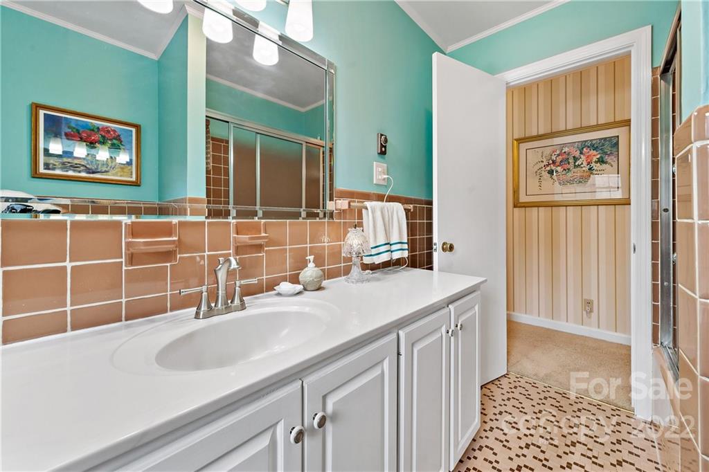 215 Tyler Heights Road Marion, NC 28752 - Photo 29 of 41 Gallery Image 29