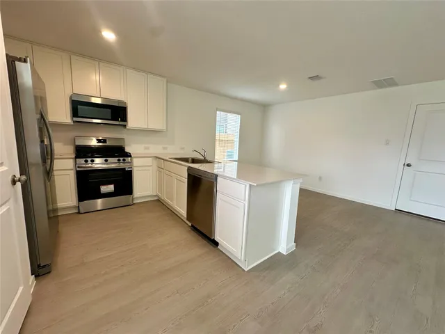 $1,750 | 13310 Rayhill Drive, Conroe, TX 77303