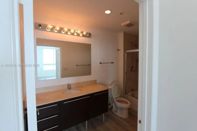 $5,600 | 1900 North Bayshore Drive, Unit 4601, Miami, FL 33132