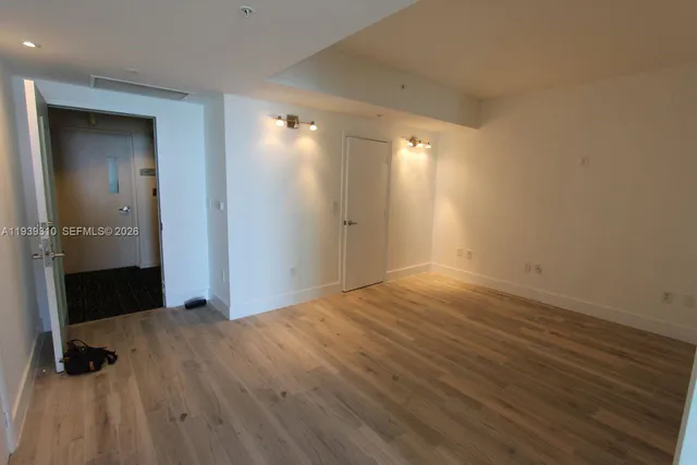 $5,600 | 1900 North Bayshore Drive, Unit 4601, Miami, FL 33132