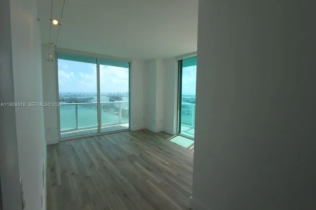$5,600 | 1900 North Bayshore Drive, Unit 4601, Miami, FL 33132