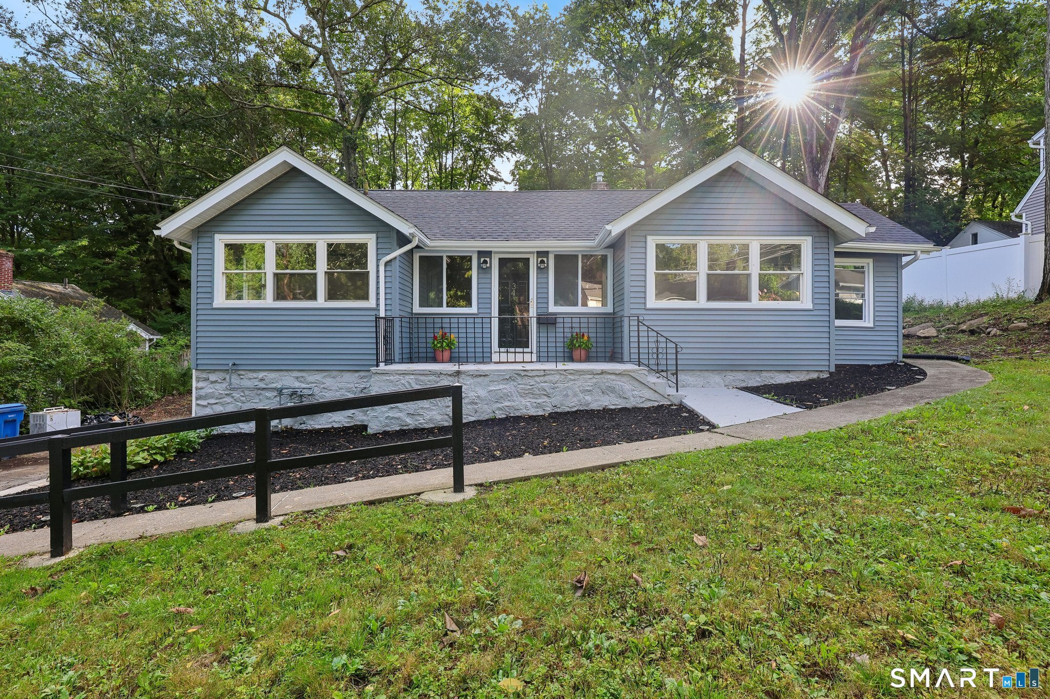34 Springdale Avenue Waterbury, CT 06708 - Photo 1 of 22 Gallery Image 1