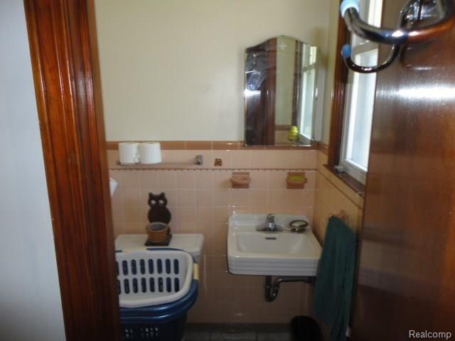 18450 Stephens Road Eastpointe, MI 48021 - Photo 8 of 18 DSC03703.jpg