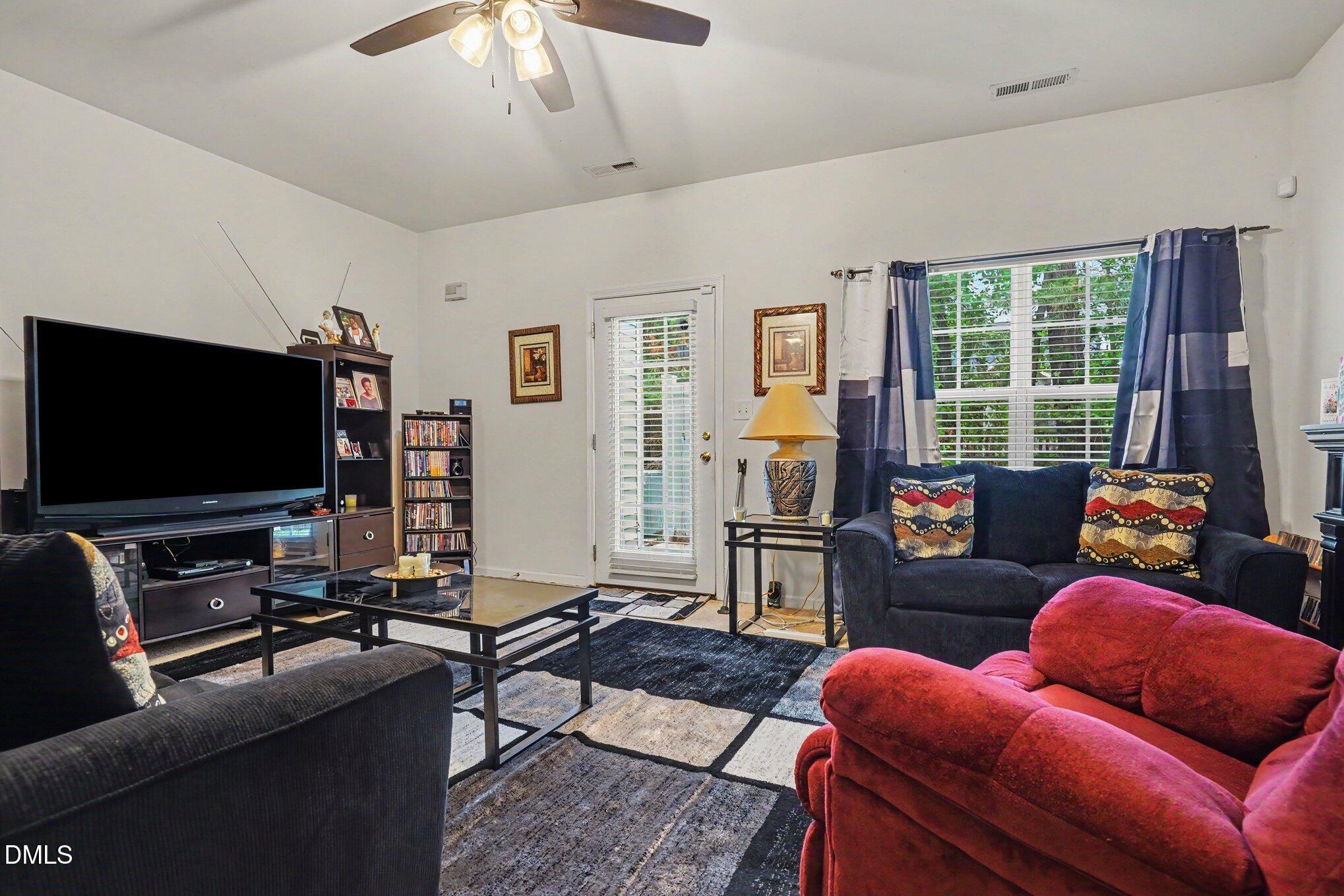 1720 Talon Ridge Way Raleigh, NC 27610 - Photo 6 of 16 006_file_5325