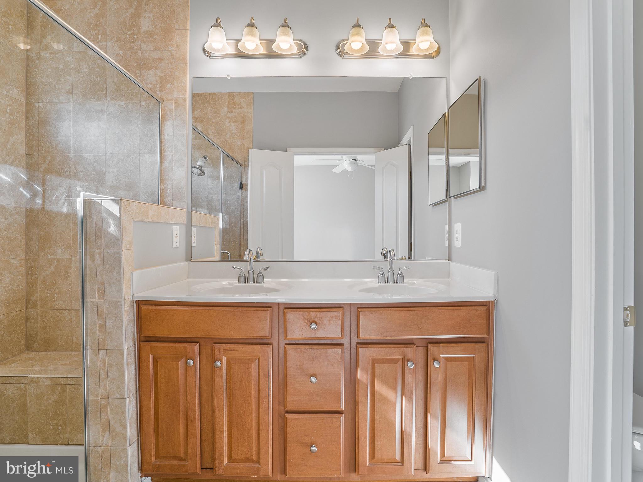 24712 Clock Tower Square Aldie, VA 20105 - Photo 20 of 30 Double Sinks in Master Bath
