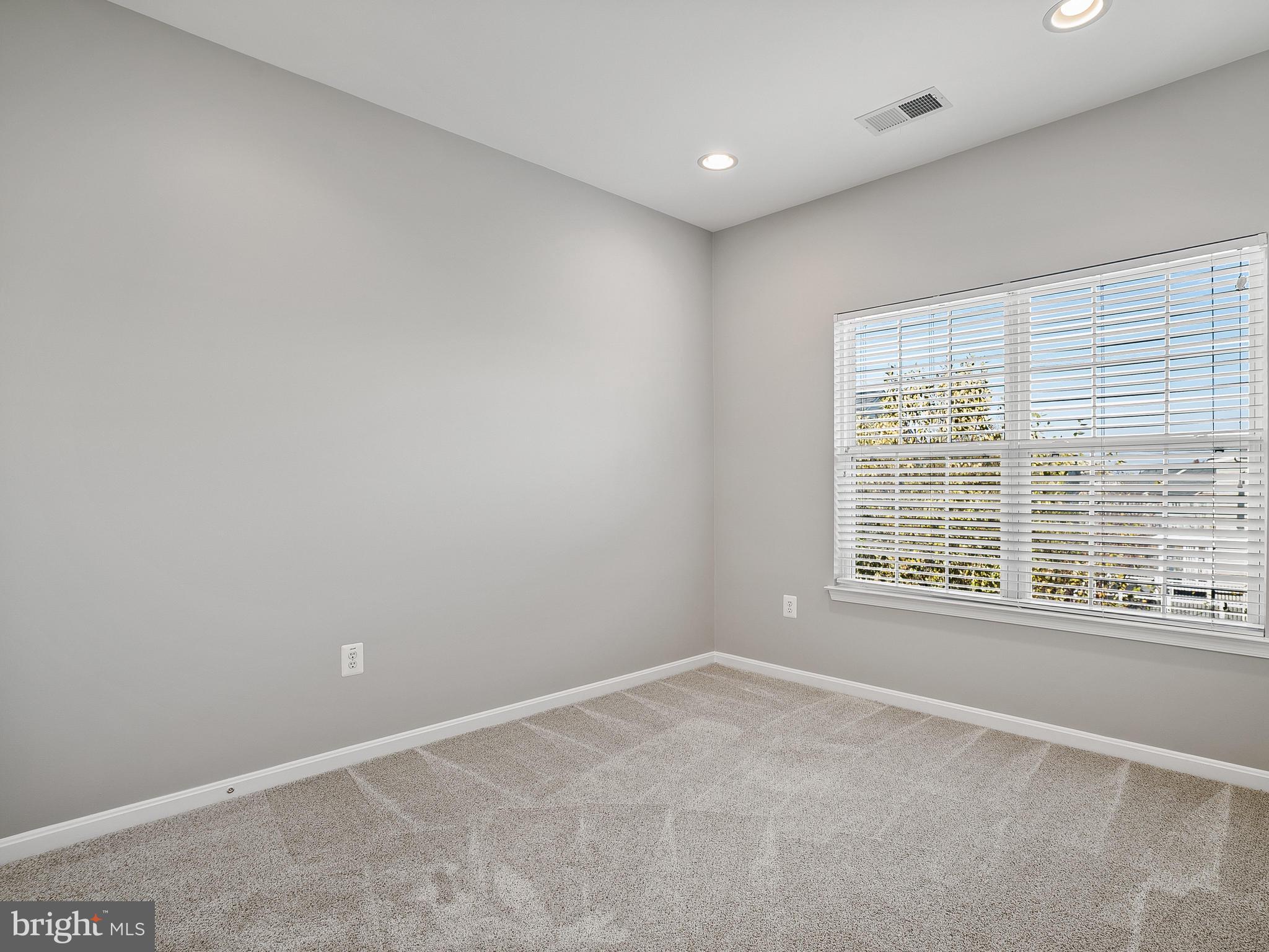 24712 Clock Tower Square Aldie, VA 20105 - Photo 22 of 30 Nice sized 2nd Bedroom