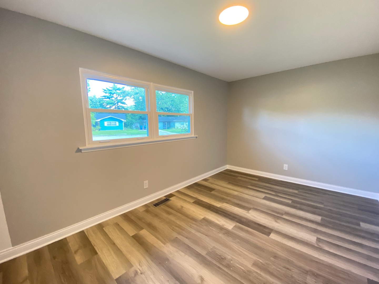 1981 Opal Drive Aurora, IL 60506 - Photo 11 of 18 a view of an empty room with a window