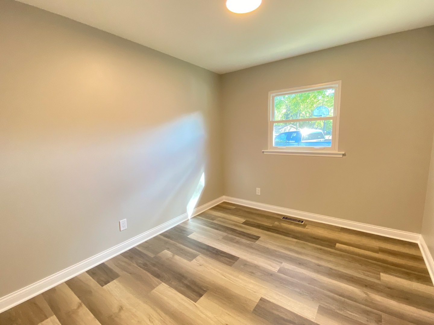 1981 Opal Drive Aurora, IL 60506 - Photo 9 of 18 a view of an empty room