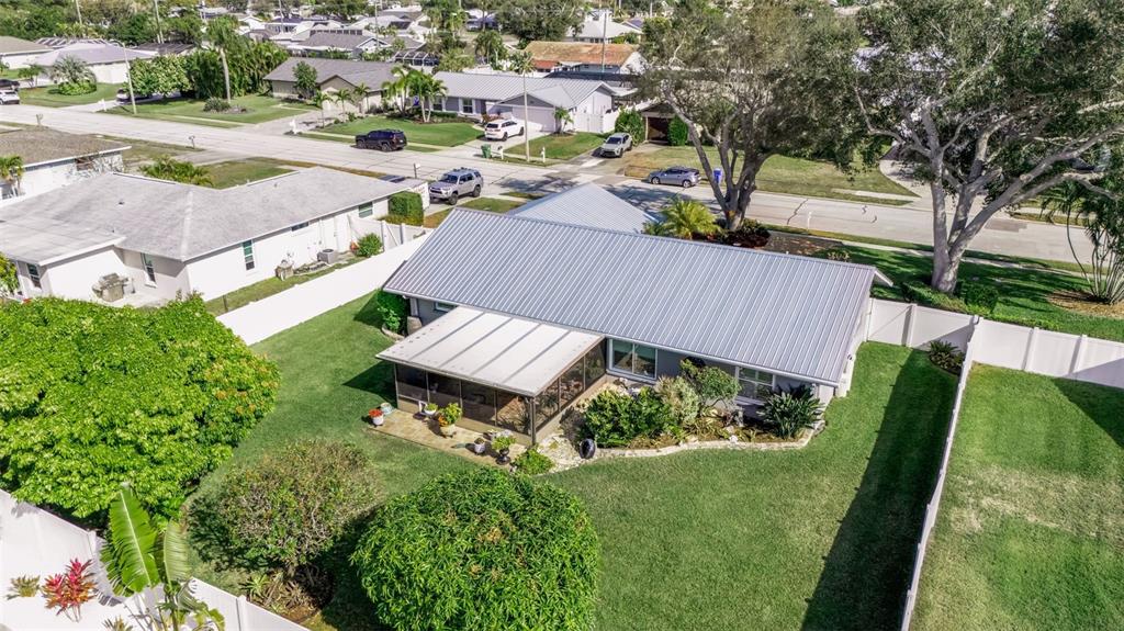 1014 63rd Street West Bradenton, FL 34209 - Photo 12 of 44