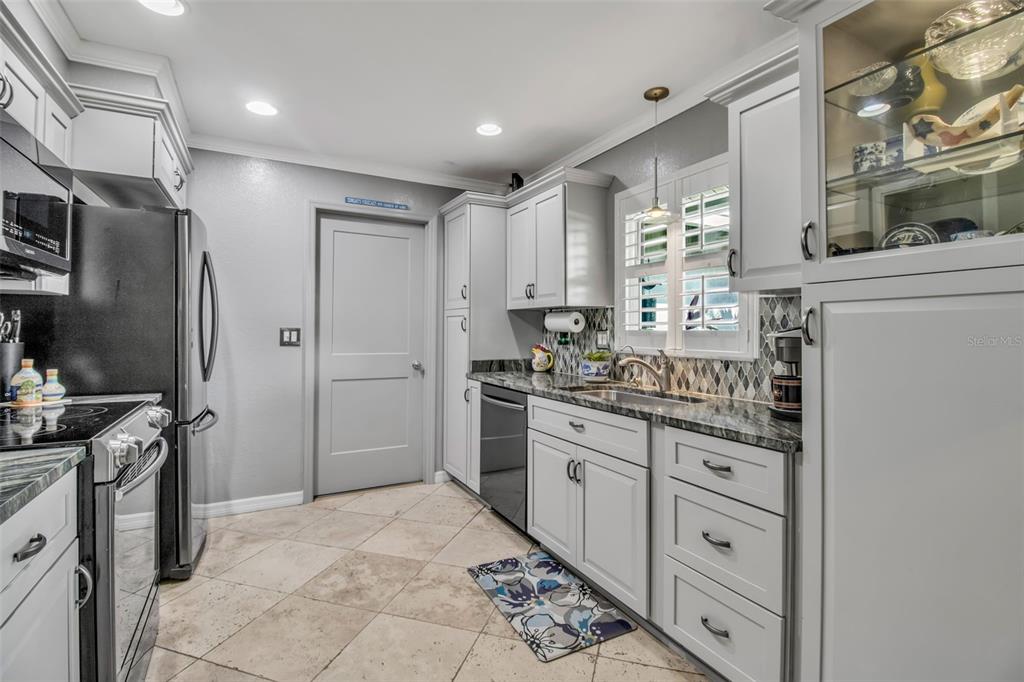 1014 63rd Street West Bradenton, FL 34209 - Photo 22 of 44