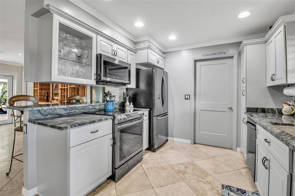 1014 63rd Street West Bradenton, FL 34209 - Photo 23 of 44