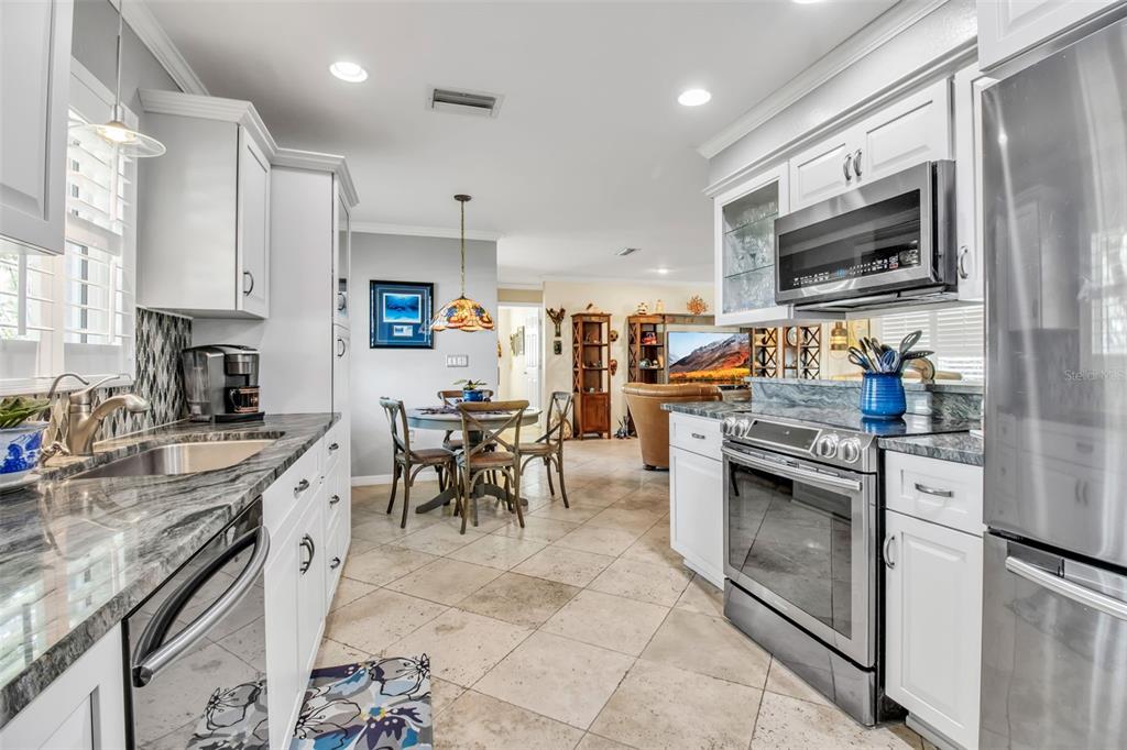 1014 63rd Street West Bradenton, FL 34209 - Photo 24 of 44