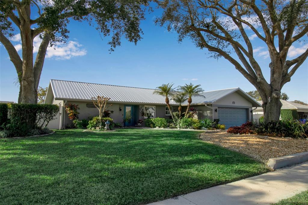 1014 63rd Street West Bradenton, FL 34209 - Photo 4 of 44