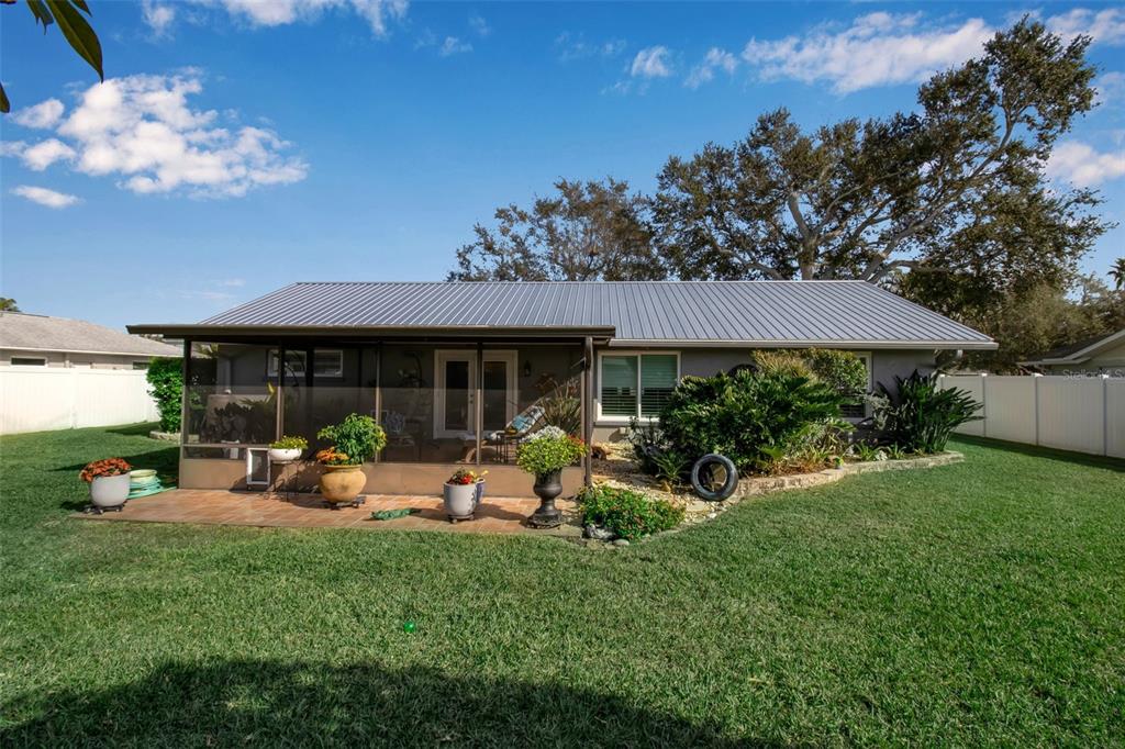 1014 63rd Street West Bradenton, FL 34209 - Photo 8 of 44