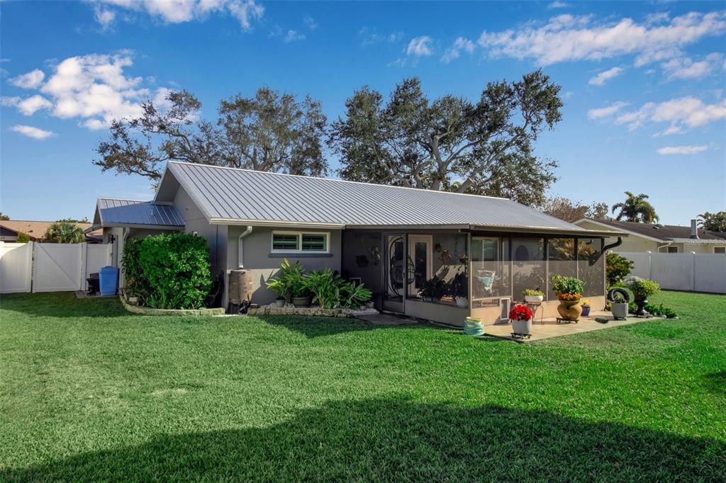 1014 63rd Street West Bradenton, FL 34209 - Photo 9 of 44