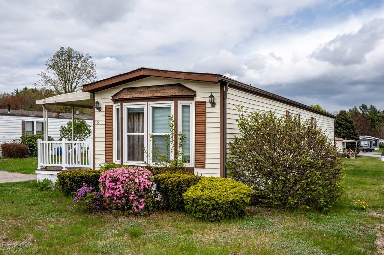 5 Monadnock Drive Rochester, NH 03867 - Photo 2 of 40