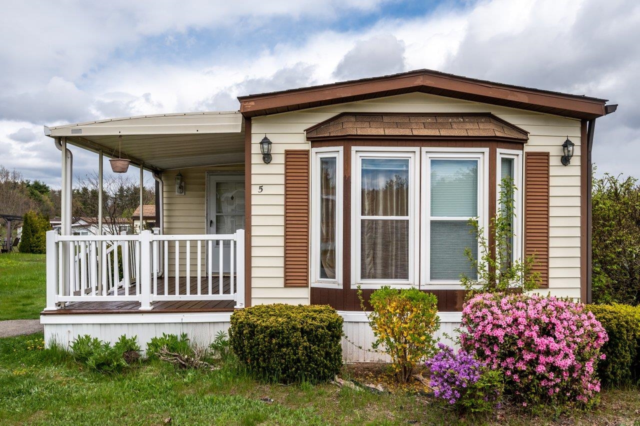 5 Monadnock Drive Rochester, NH 03867 - Photo 24 of 40