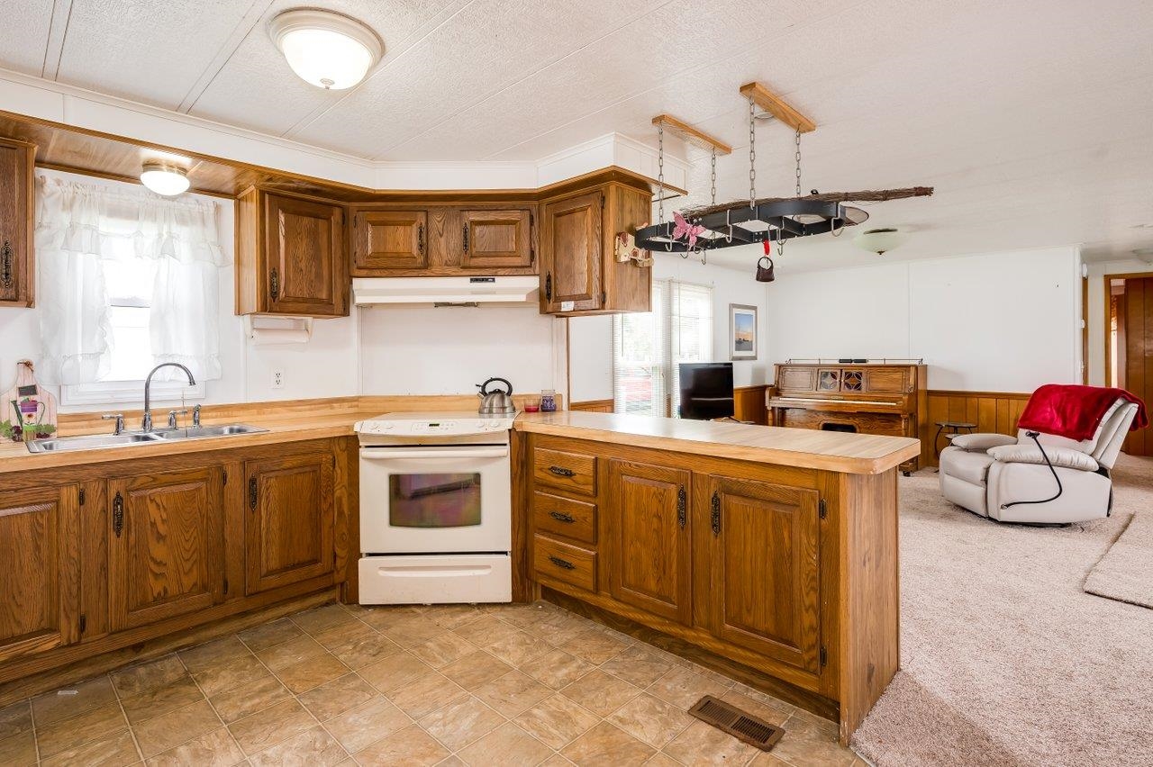 5 Monadnock Drive Rochester, NH 03867 - Photo 6 of 40