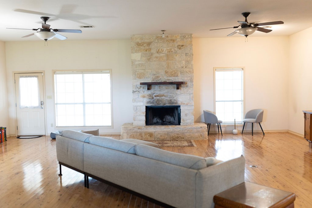 3240 Concrete-Edgar Road Cuero, TX 77954 - Photo 8 of 24 Gallery Image 8
