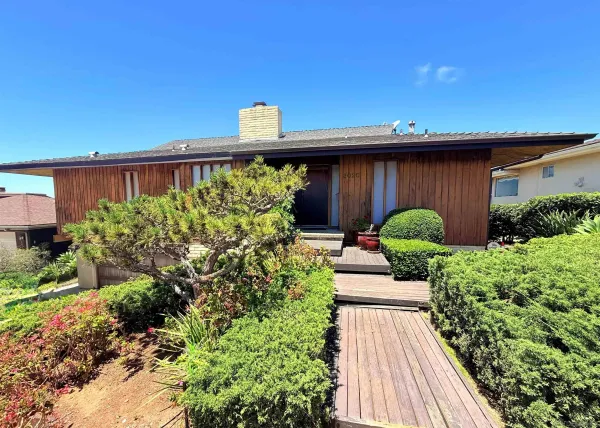 $2,250,000 | 2020 Rodelane Street, San Diego, CA 92103