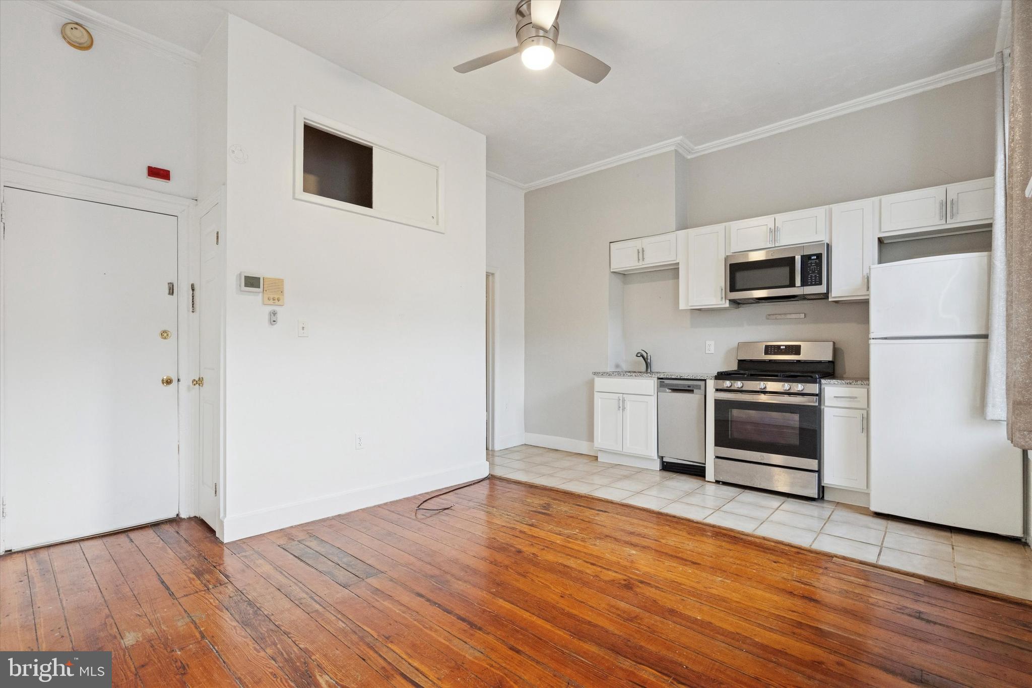 159 North 21st Street, Unit 2F Philadelphia, PA 19103 - Photo 11 of 18 View of the Main Living Area