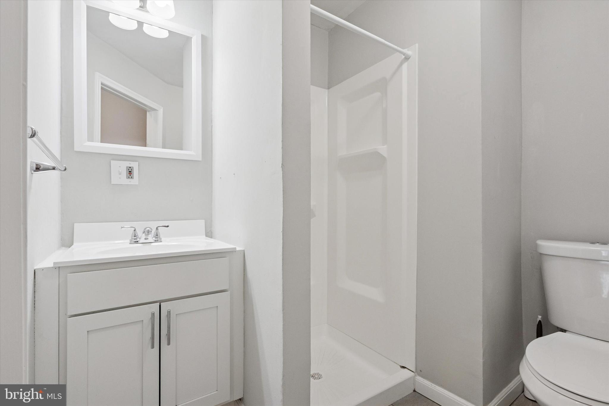 159 North 21st Street, Unit 2F Philadelphia, PA 19103 - Photo 16 of 18 Bathroom