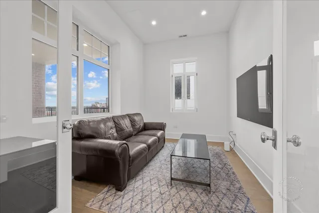 $1,300,000 | 195 North Addison Avenue, Unit PH03, Elmhurst, IL 60126