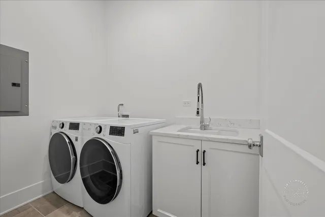 $1,300,000 | 195 North Addison Avenue, Unit PH03, Elmhurst, IL 60126