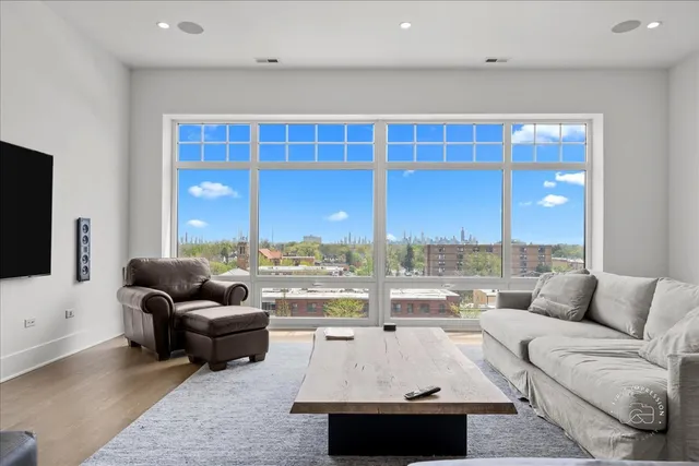 $1,300,000 | 195 North Addison Avenue, Unit PH03, Elmhurst, IL 60126