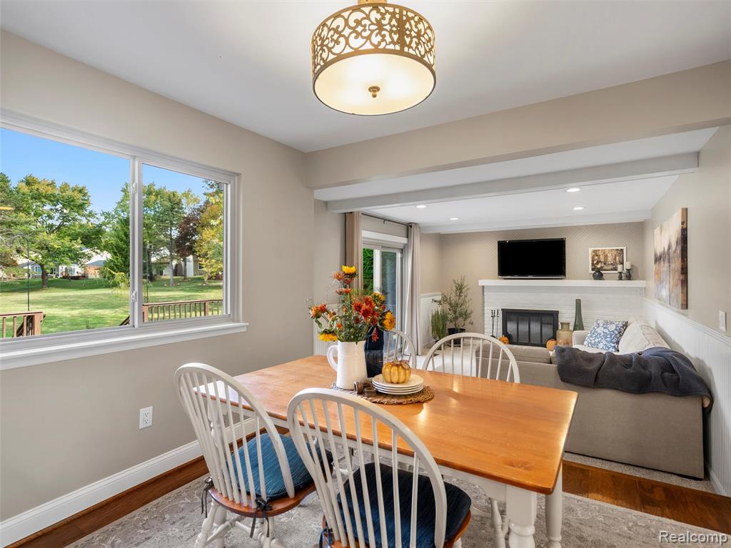 864 Dressler Lane Rochester Hills, MI 48307 - Photo 11 of 65
