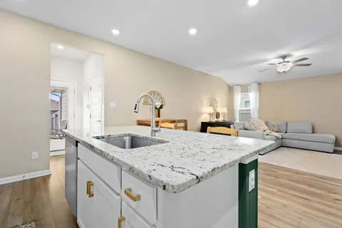 $340,000 | 934 Main Street, Hutto, TX 78634