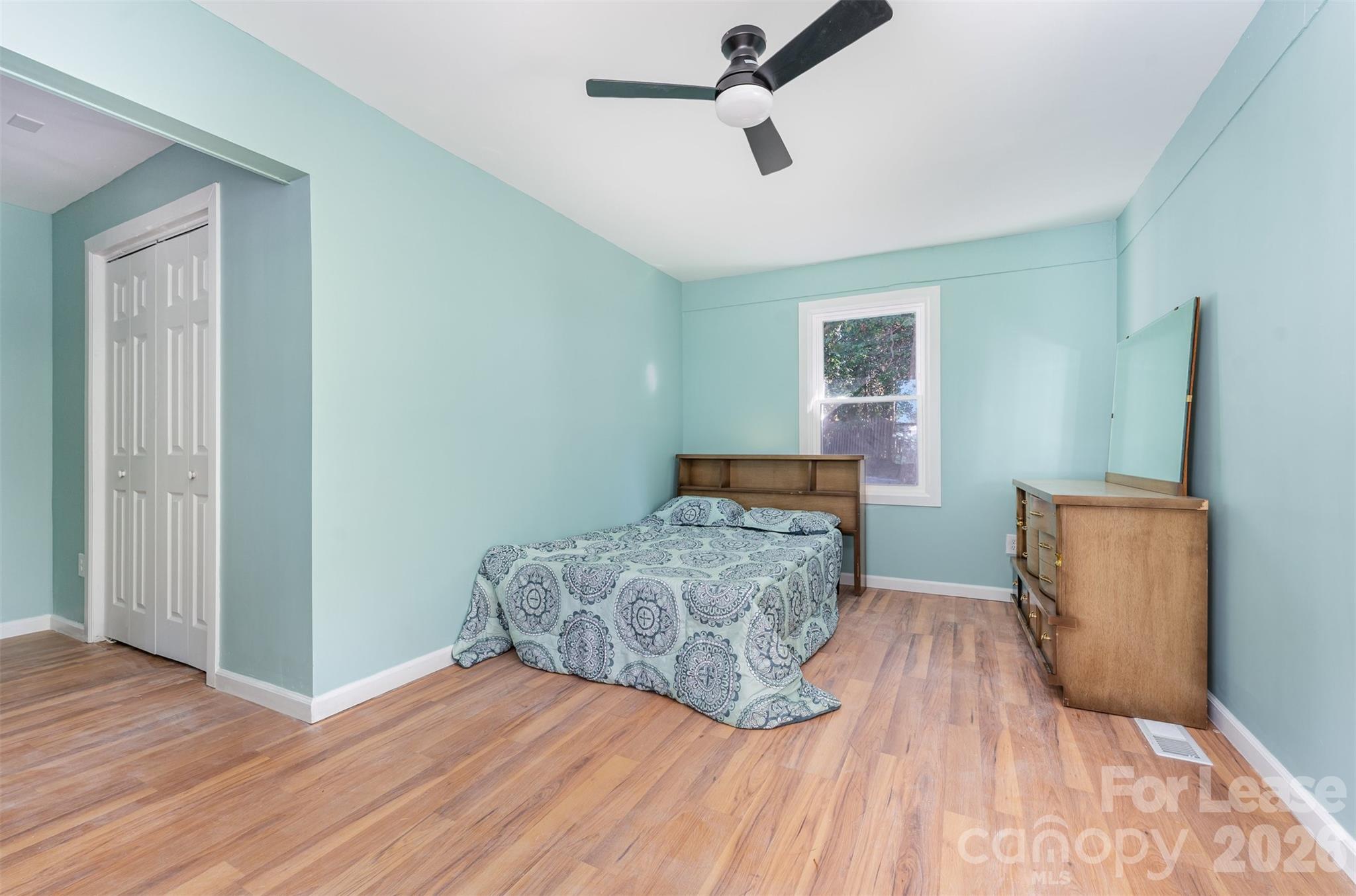 1906 New Garden Road Greensboro, NC 27410 - Photo 27 of 35