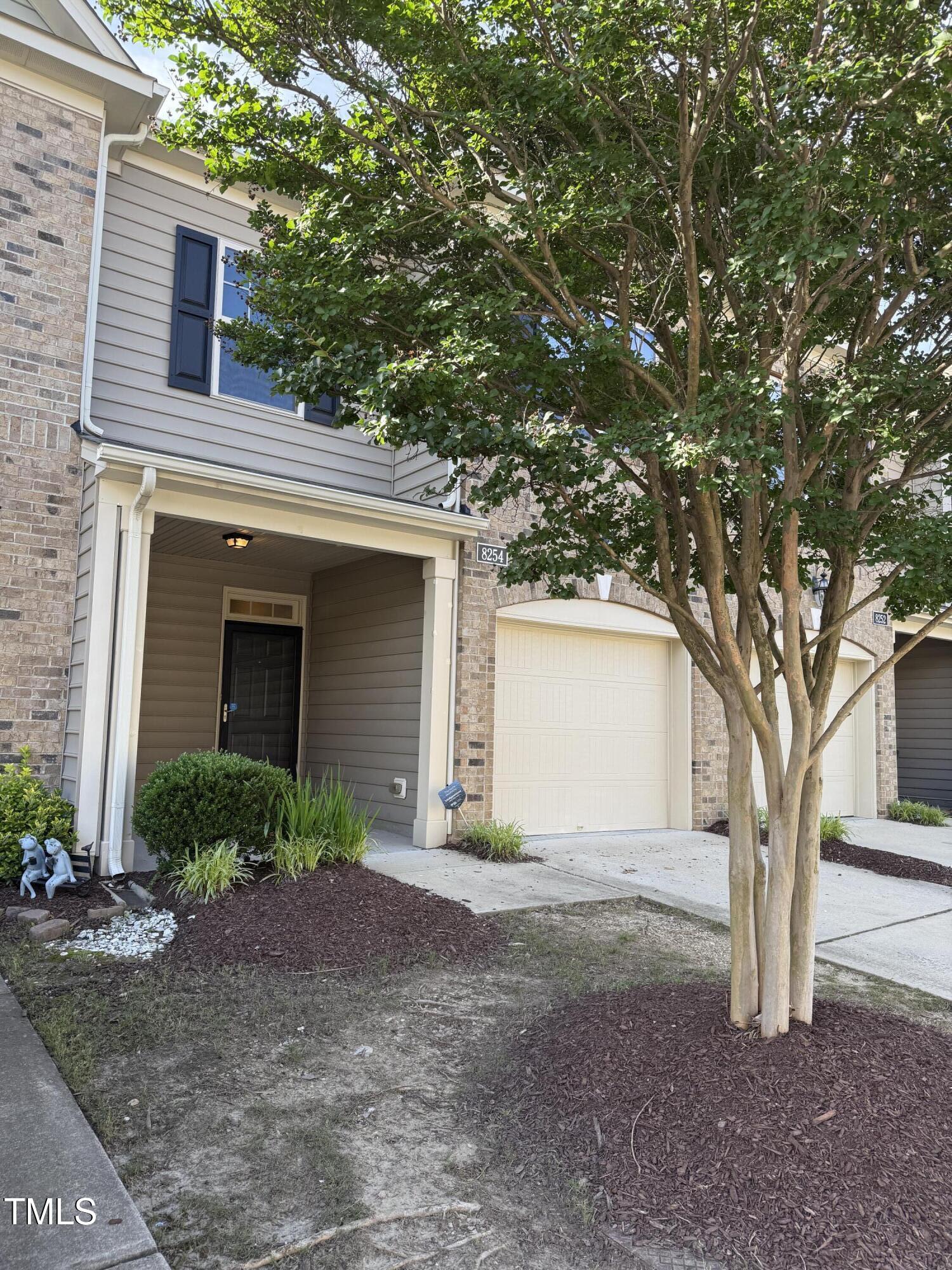 8254 Primanti Boulevard Raleigh, NC 27612 - Photo 2 of 39 IMG_3765